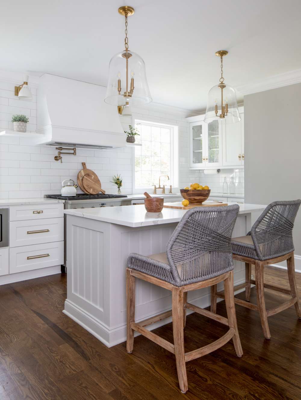 white cabinets with gold hardware