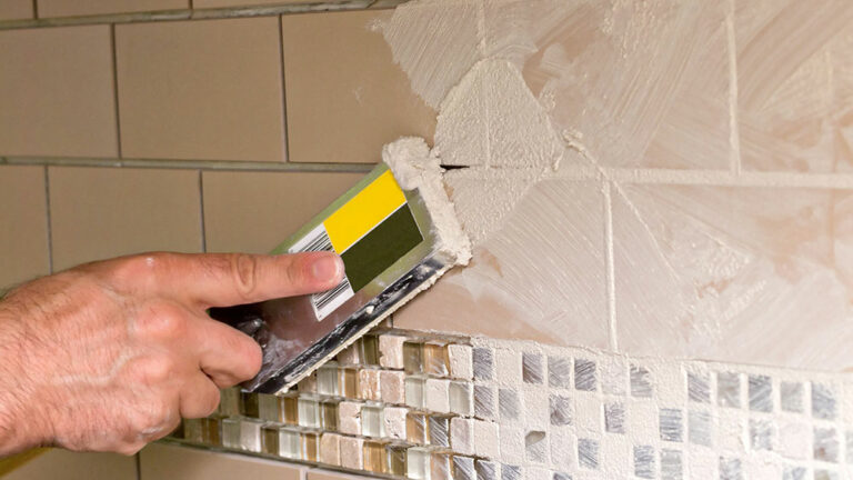 How to Apply Grout To Backsplash Correctly