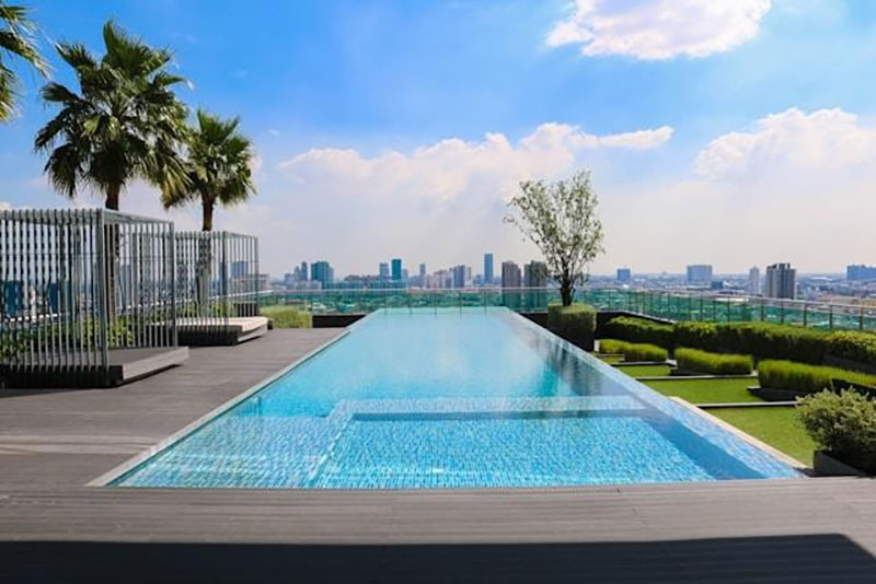 How to Improve Your Backyard Swimming Pool Installation