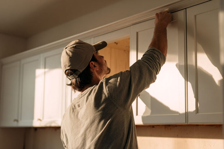 how to install crown molding on kitchen cabinets